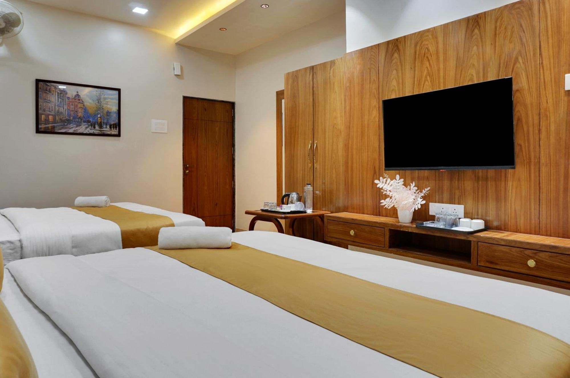Hotel Sayba Executive Пуне Екстер'єр фото